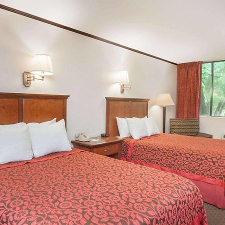 Schenectady Inn Bagian luar foto