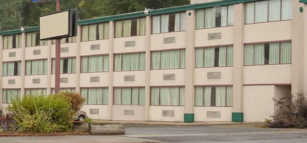 Schenectady Inn Bagian luar foto